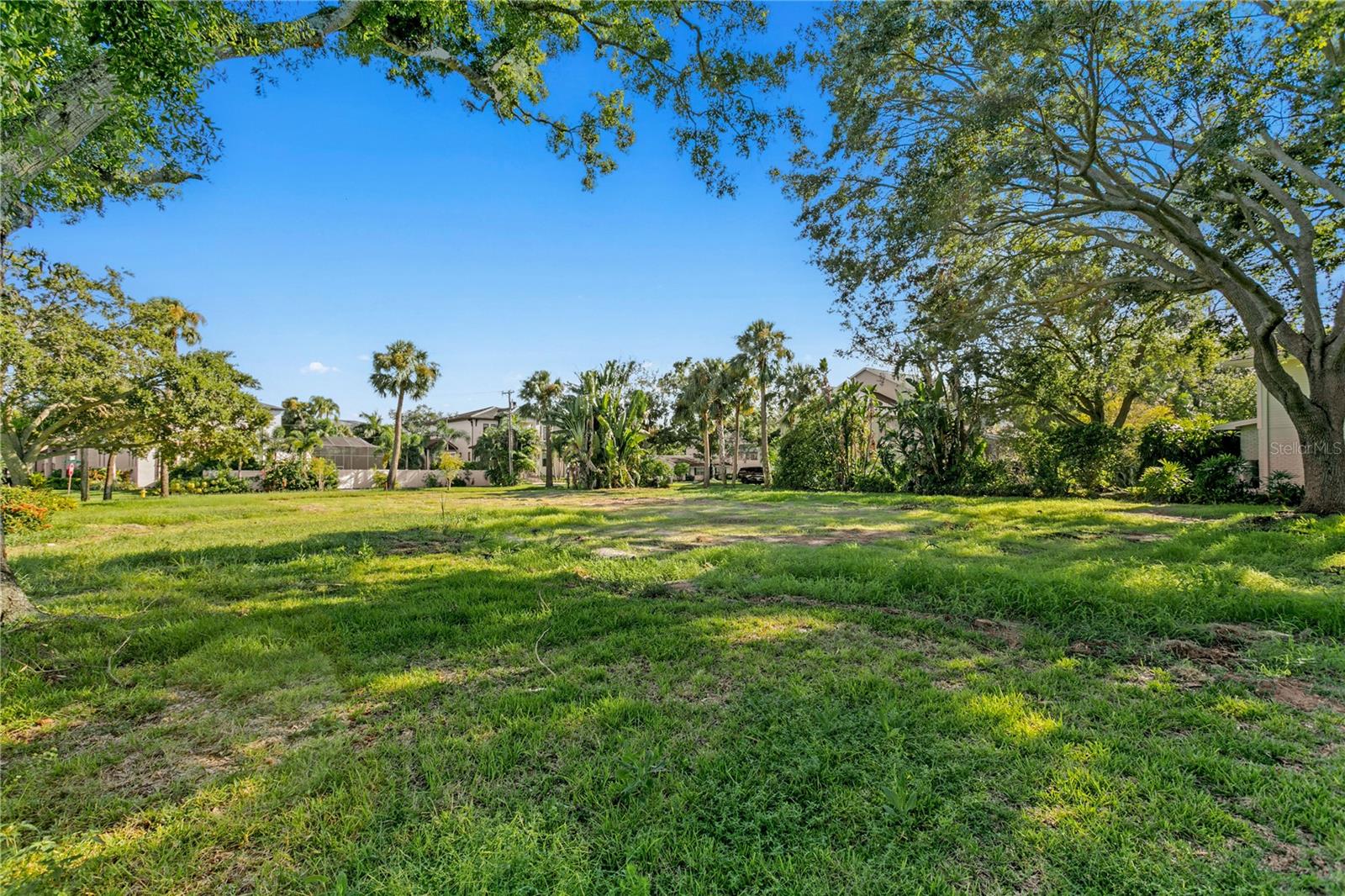 SUNSET PARK ISLES UNIT 4 - Land