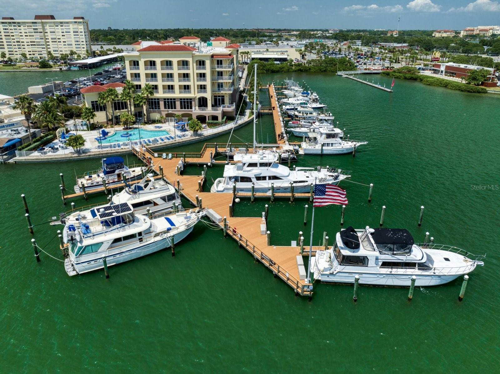 HARBORSIDE BOAT CLUB OF MADEIRA BEACH CONDO - Residential