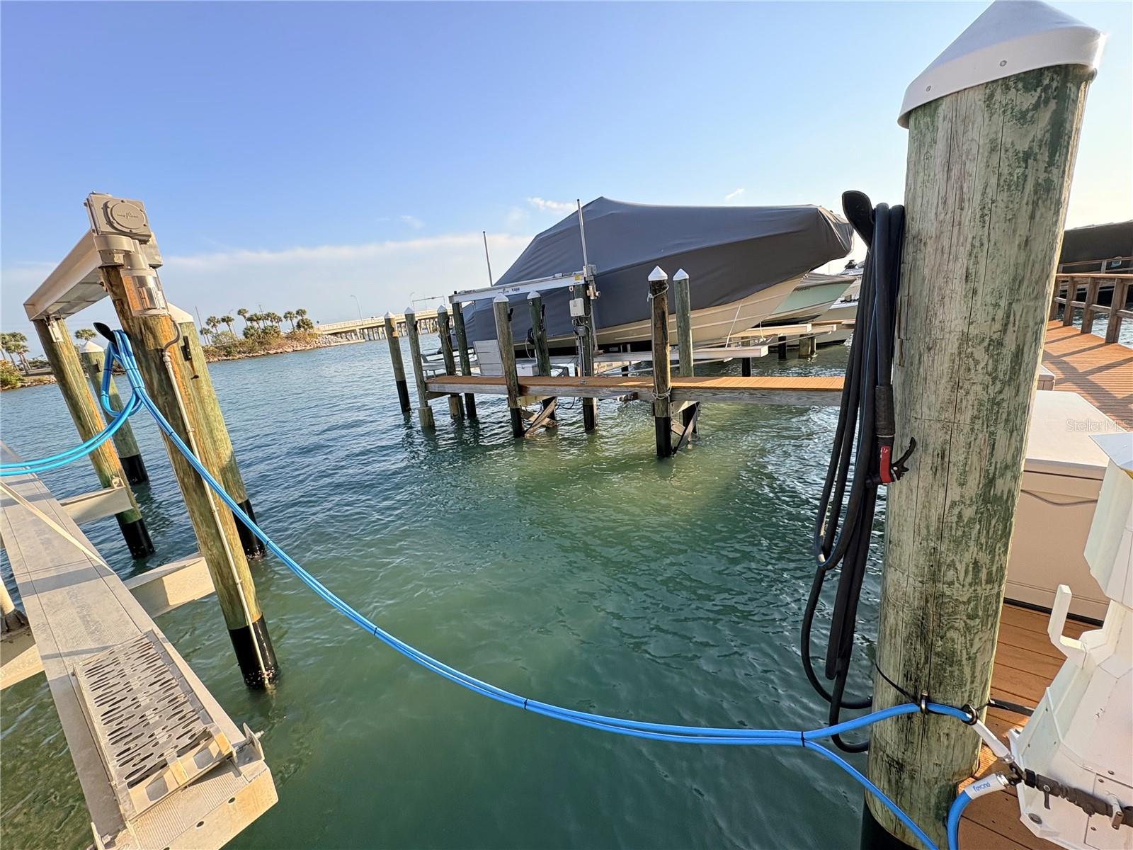 HARBORSIDE BOAT CLUB OF MADEIRA BEACH CONDO - Residential