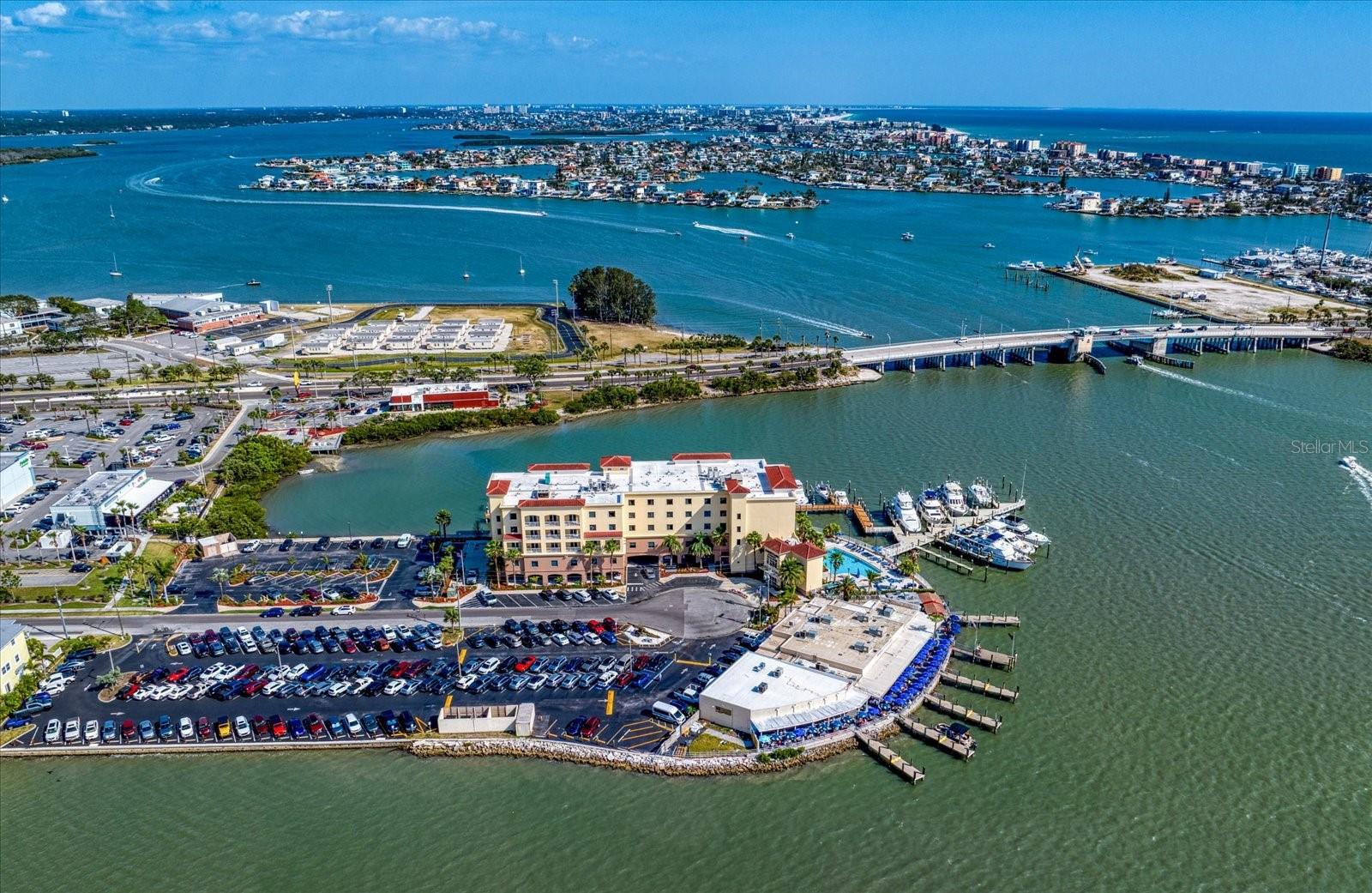 HARBORSIDE BOAT CLUB OF MADEIRA BEACH CONDO - Residential