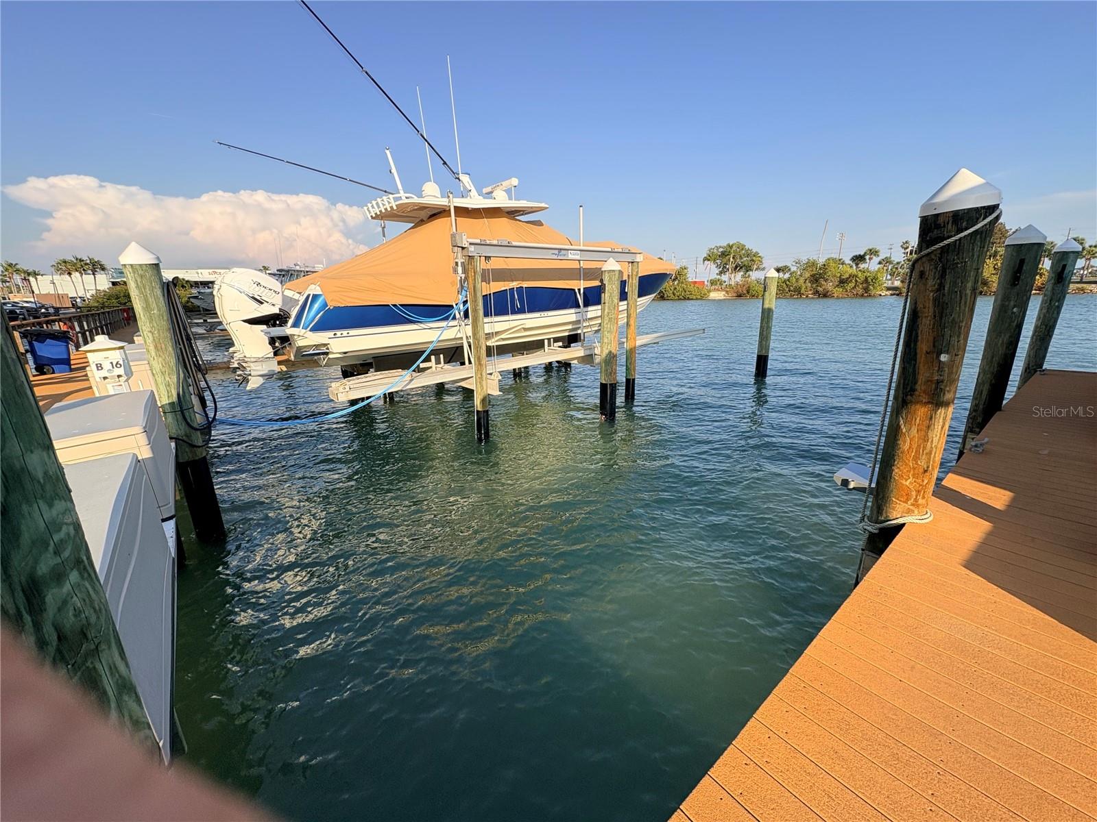 HARBORSIDE BOAT CLUB OF MADEIRA BEACH CONDO - Residential