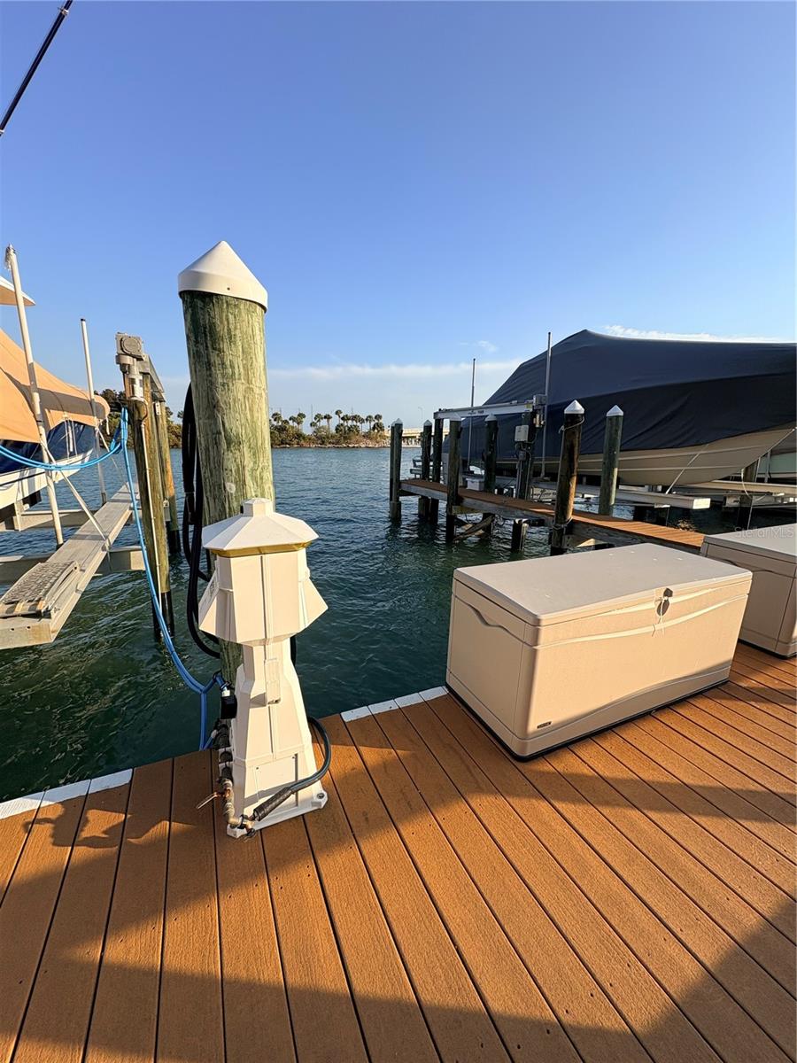 HARBORSIDE BOAT CLUB OF MADEIRA BEACH CONDO - Residential