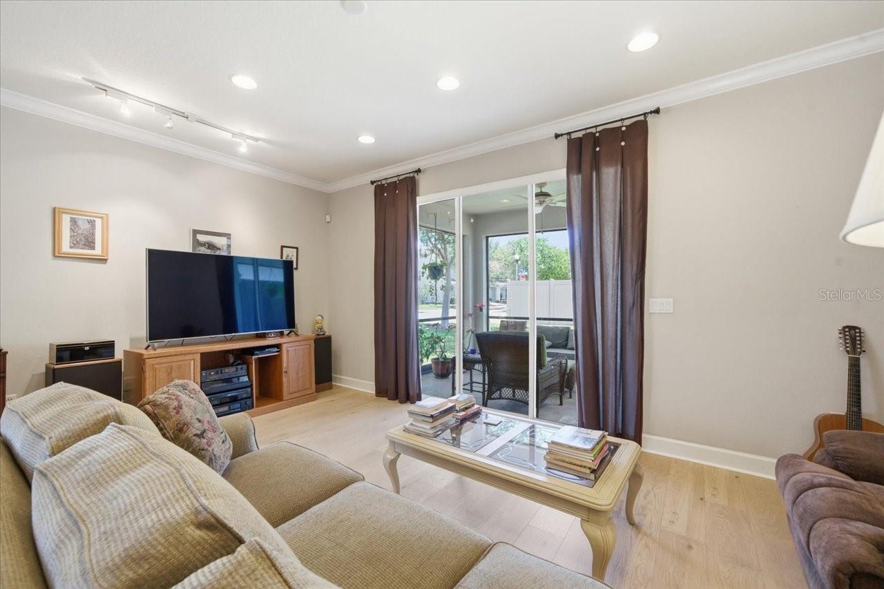 SAWGRASS VILLAGE - Residential