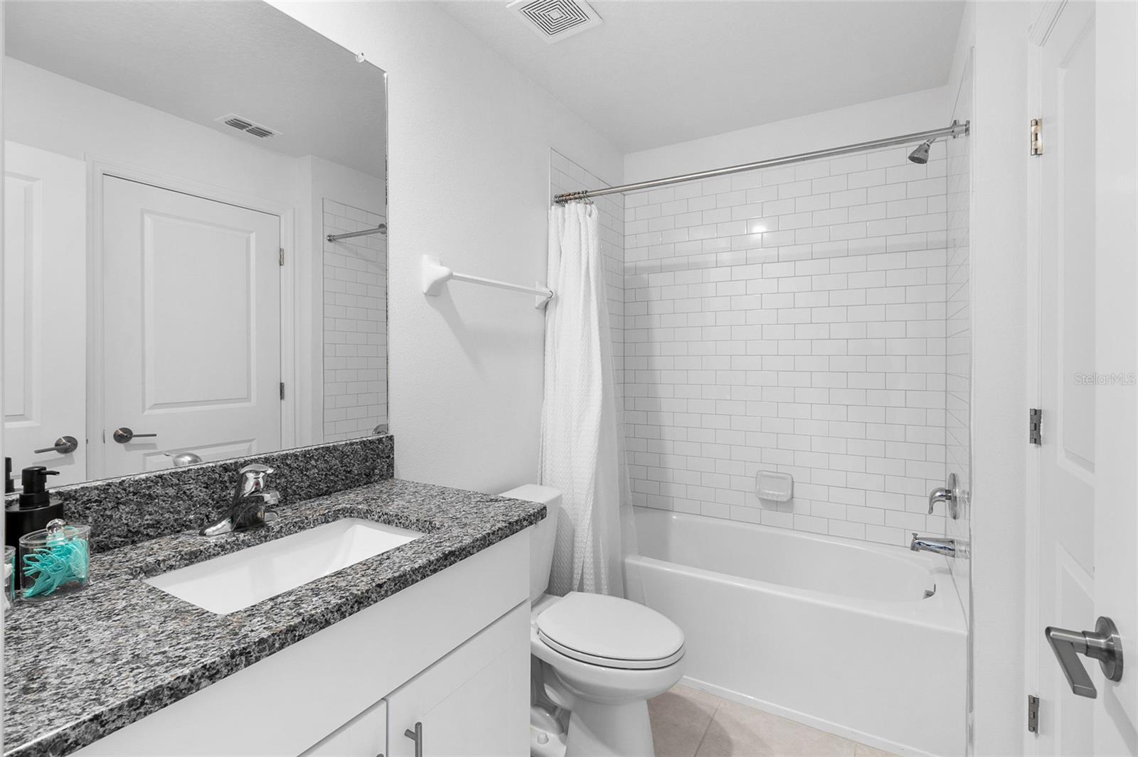 BELMONT TWNHMS PRCL F - Residential Lease