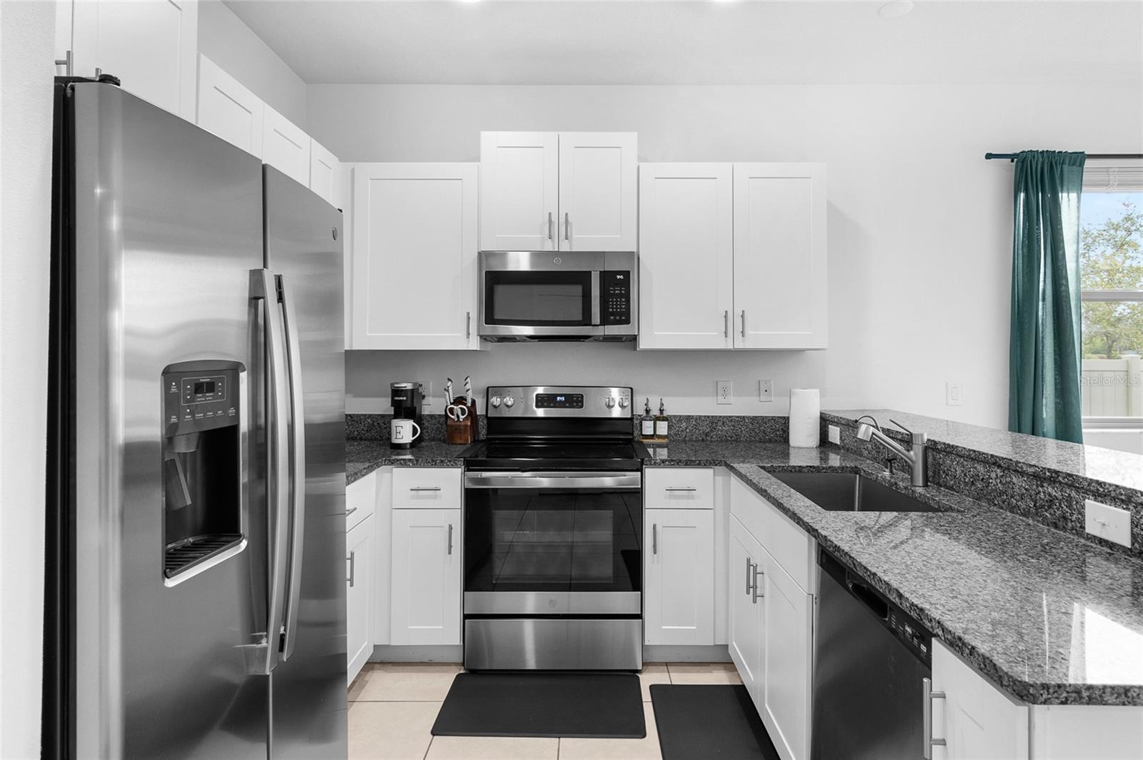 BELMONT TWNHMS PRCL F - Residential Lease