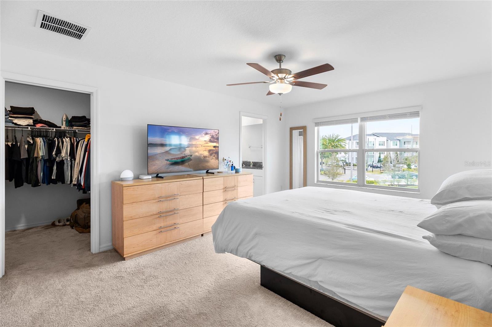 BELMONT TWNHMS PRCL F - Residential Lease