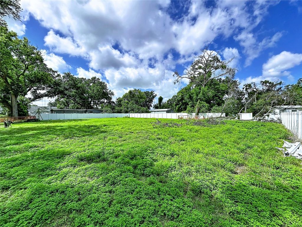 Photo of Robson, Seffner, FL 33584 (MLS # TB8497836)