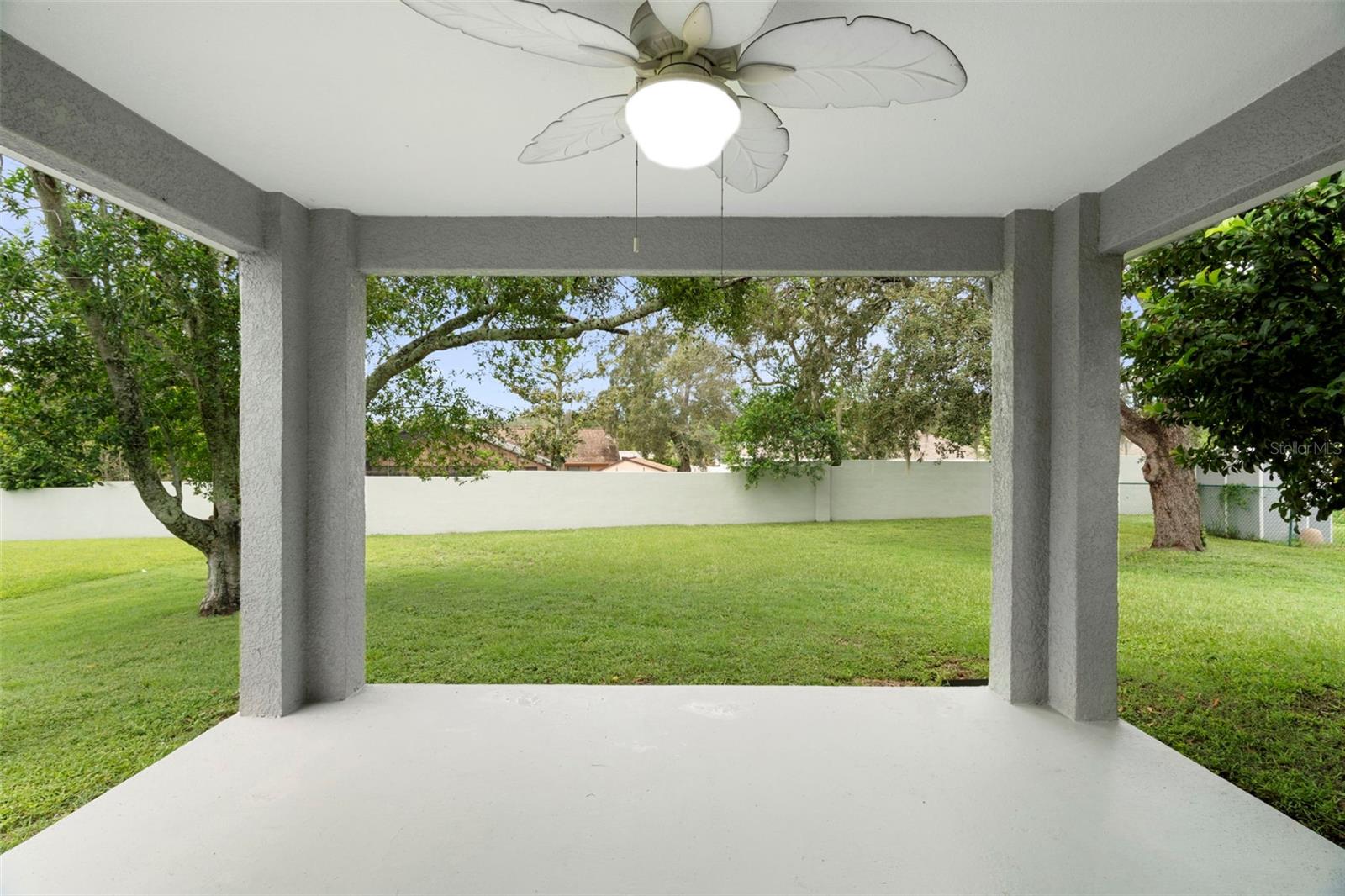 1221 OVERLAND DRIVE