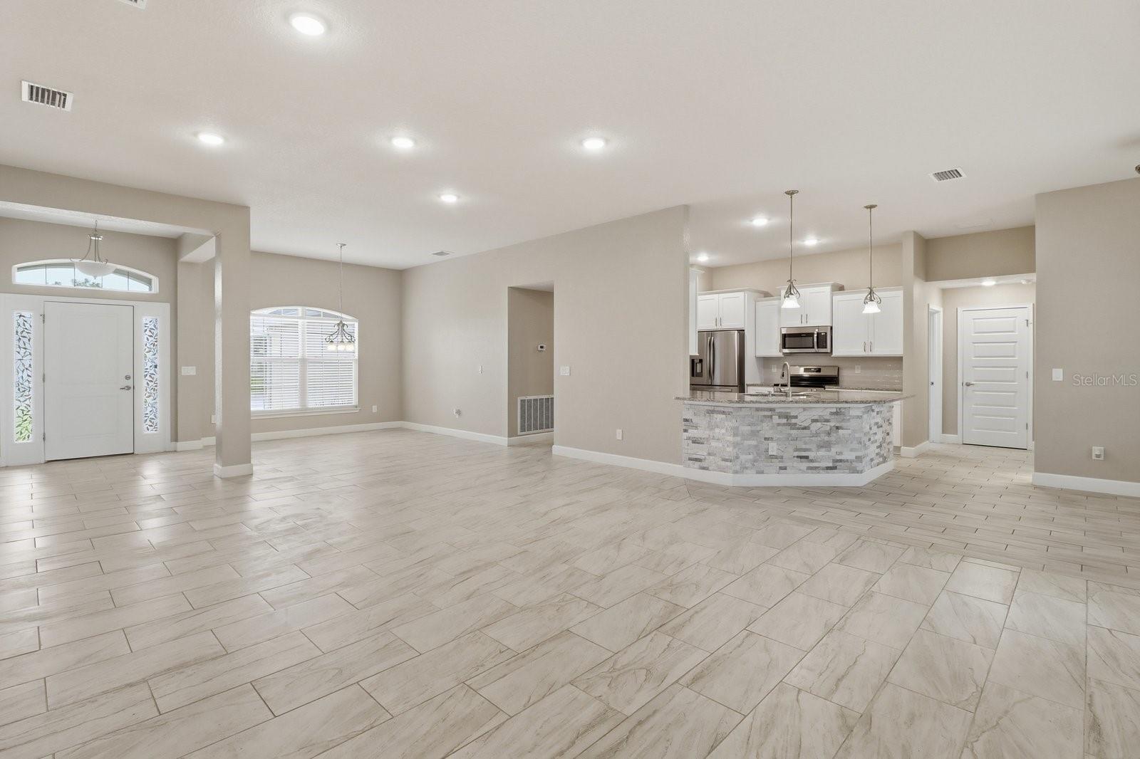 SUMMERCREST - Residential