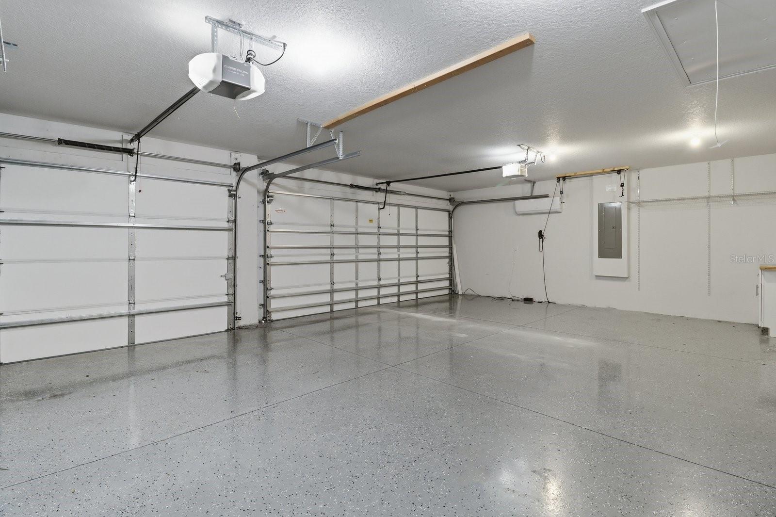 SUMMERCREST - Residential