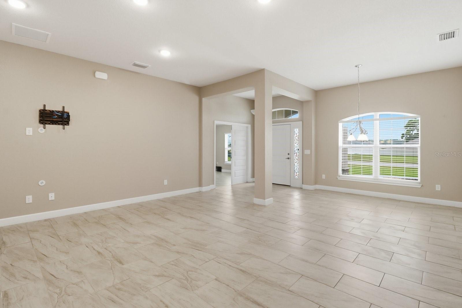 SUMMERCREST - Residential