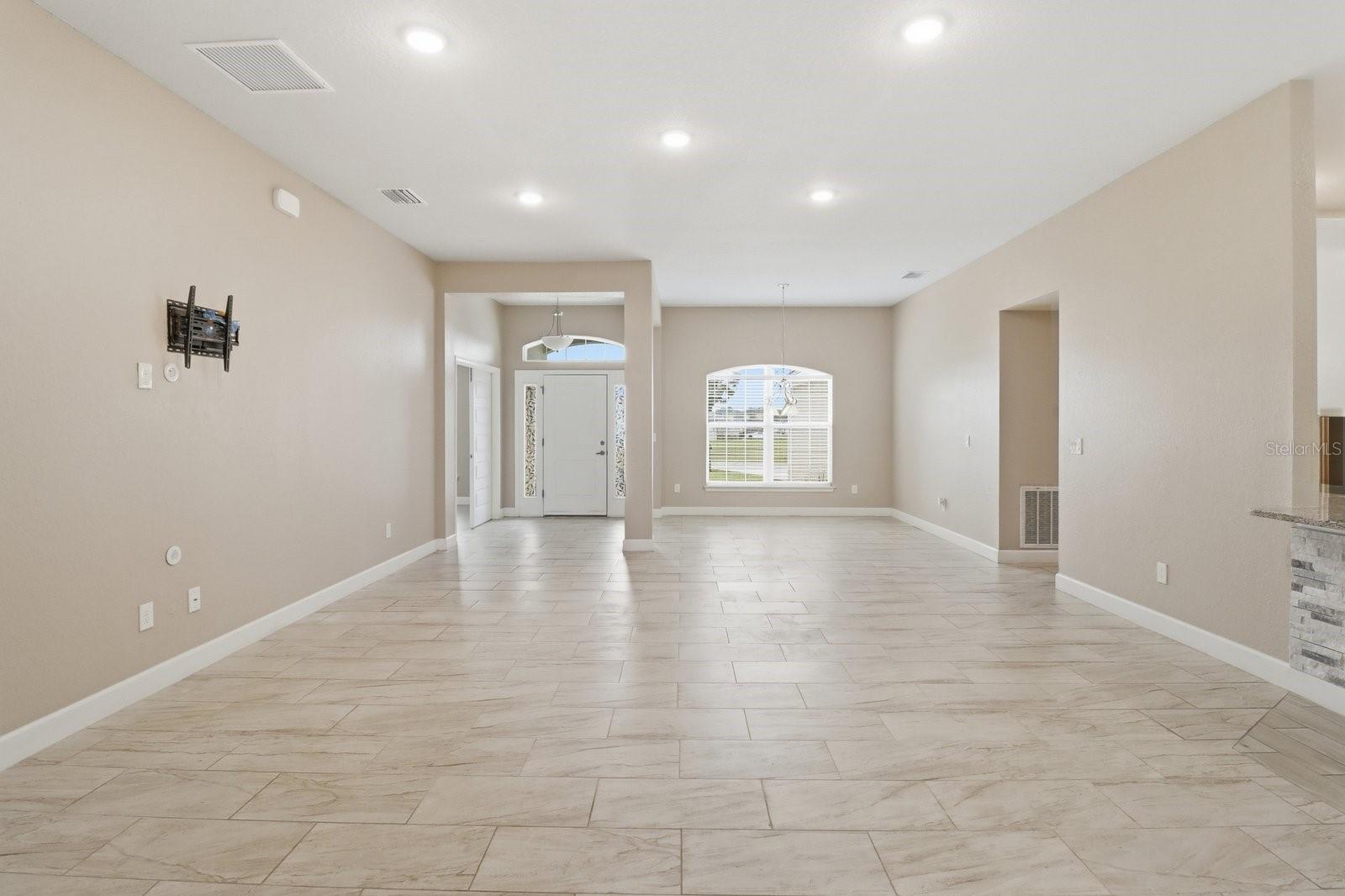 SUMMERCREST - Residential