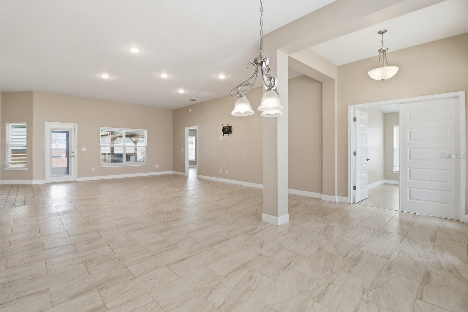 SUMMERCREST - Residential