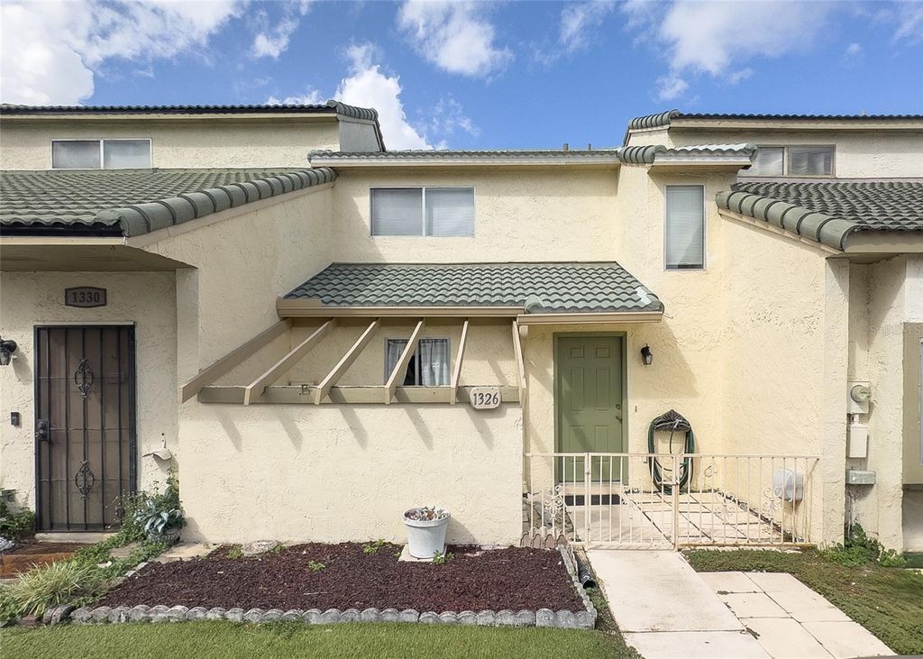 Photo of 1326 Winter Green Way, Winter Garden, FL 34787 (MLS # O6350966)