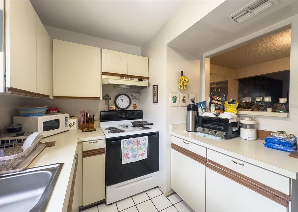 Photo of 1326 Winter Green Way, Winter Garden, FL 34787 (MLS # O6350966)