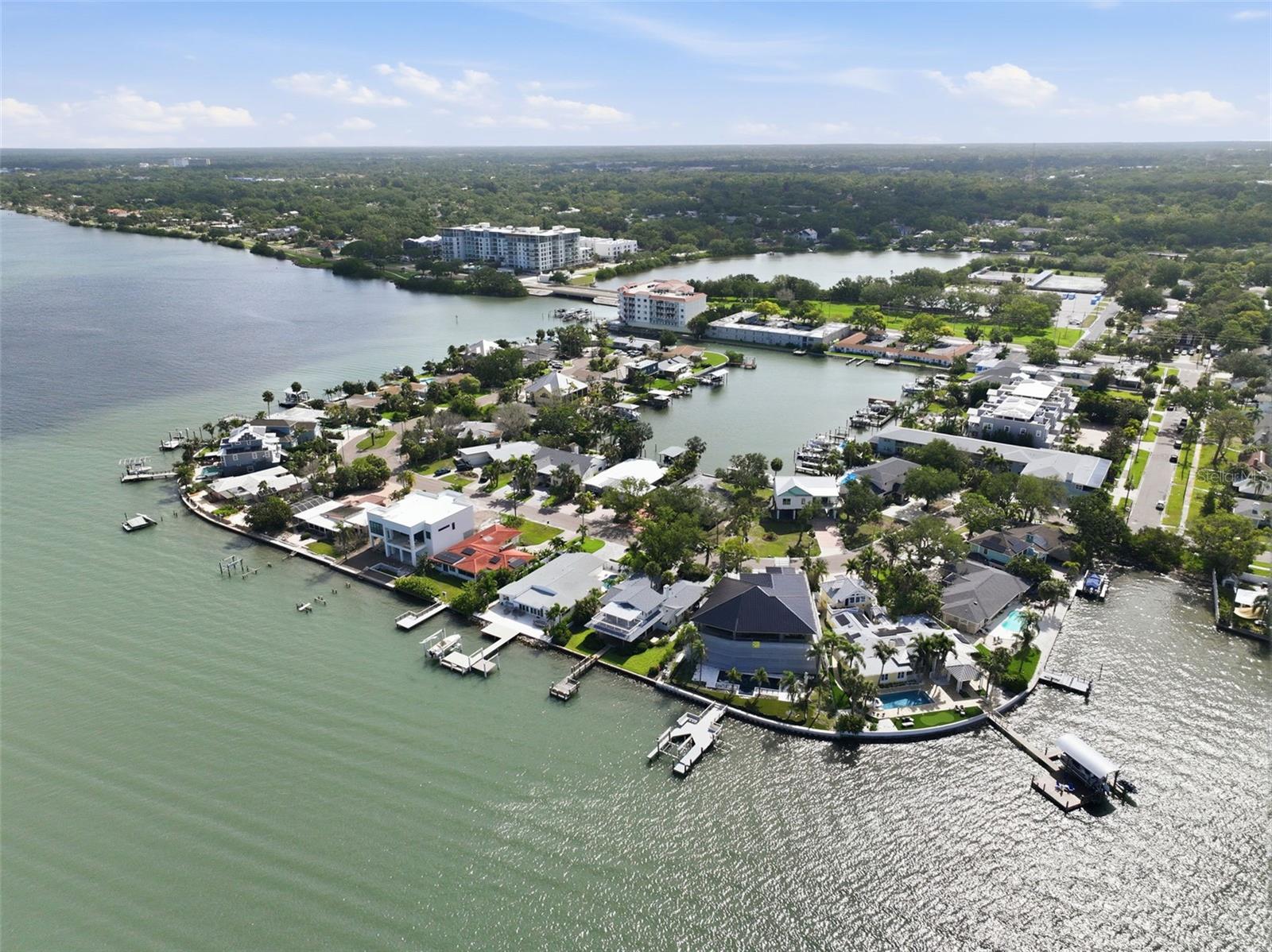 VENETIAN POINT - Residential