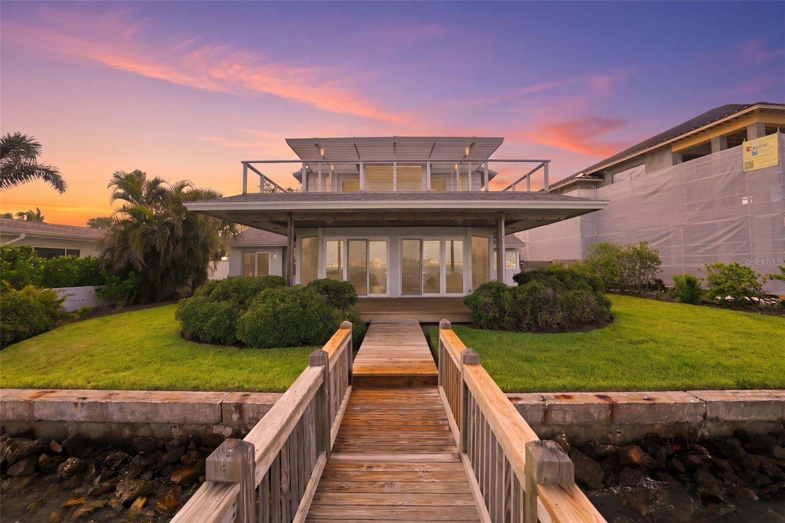 VENETIAN POINT - Residential