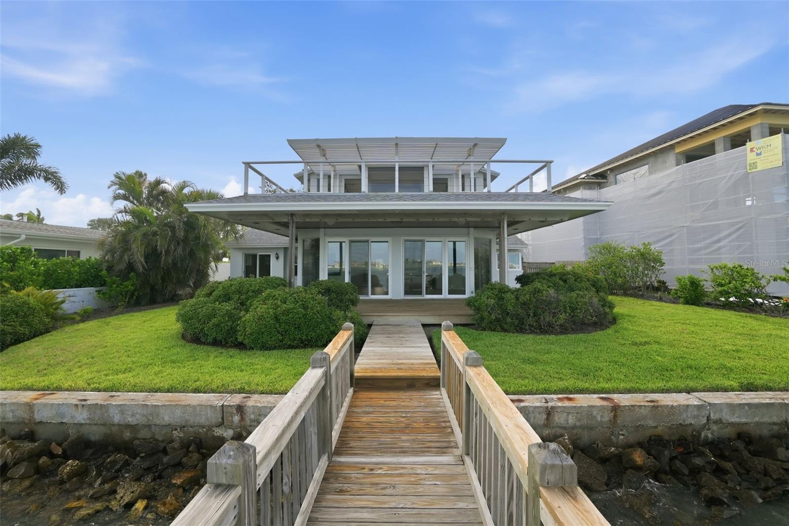 VENETIAN POINT - Residential