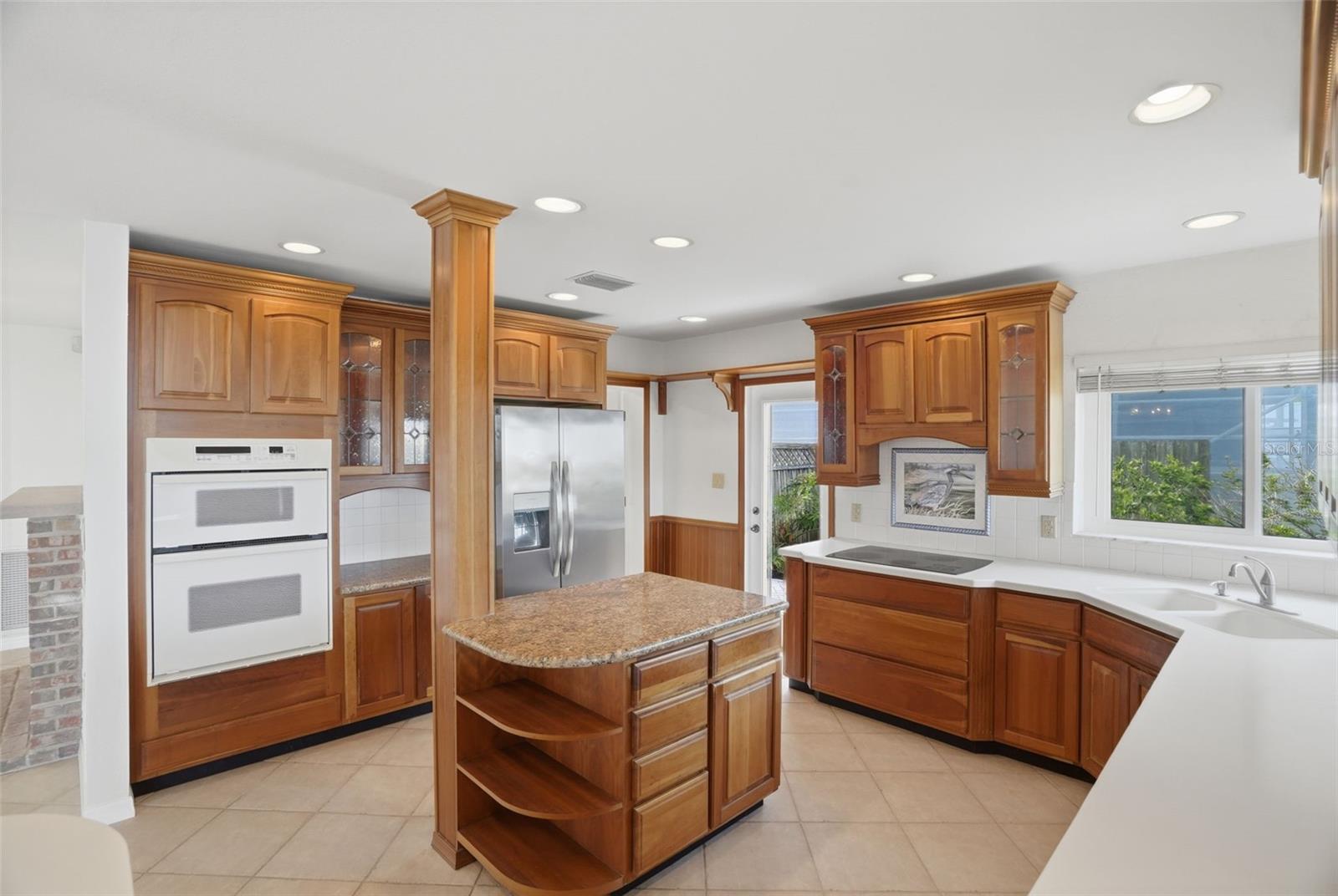 VENETIAN POINT - Residential
