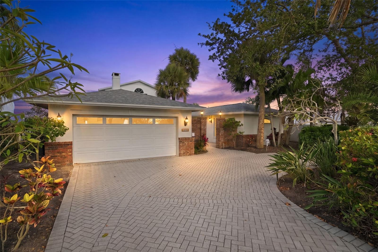 1832 VENETIAN POINT DRIVE