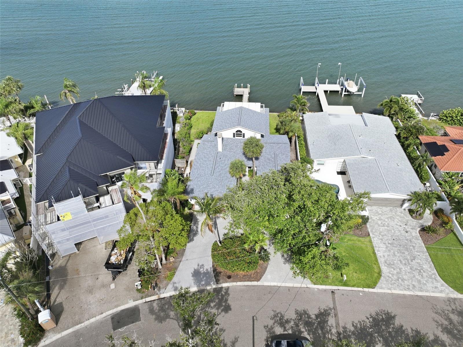 VENETIAN POINT - Residential