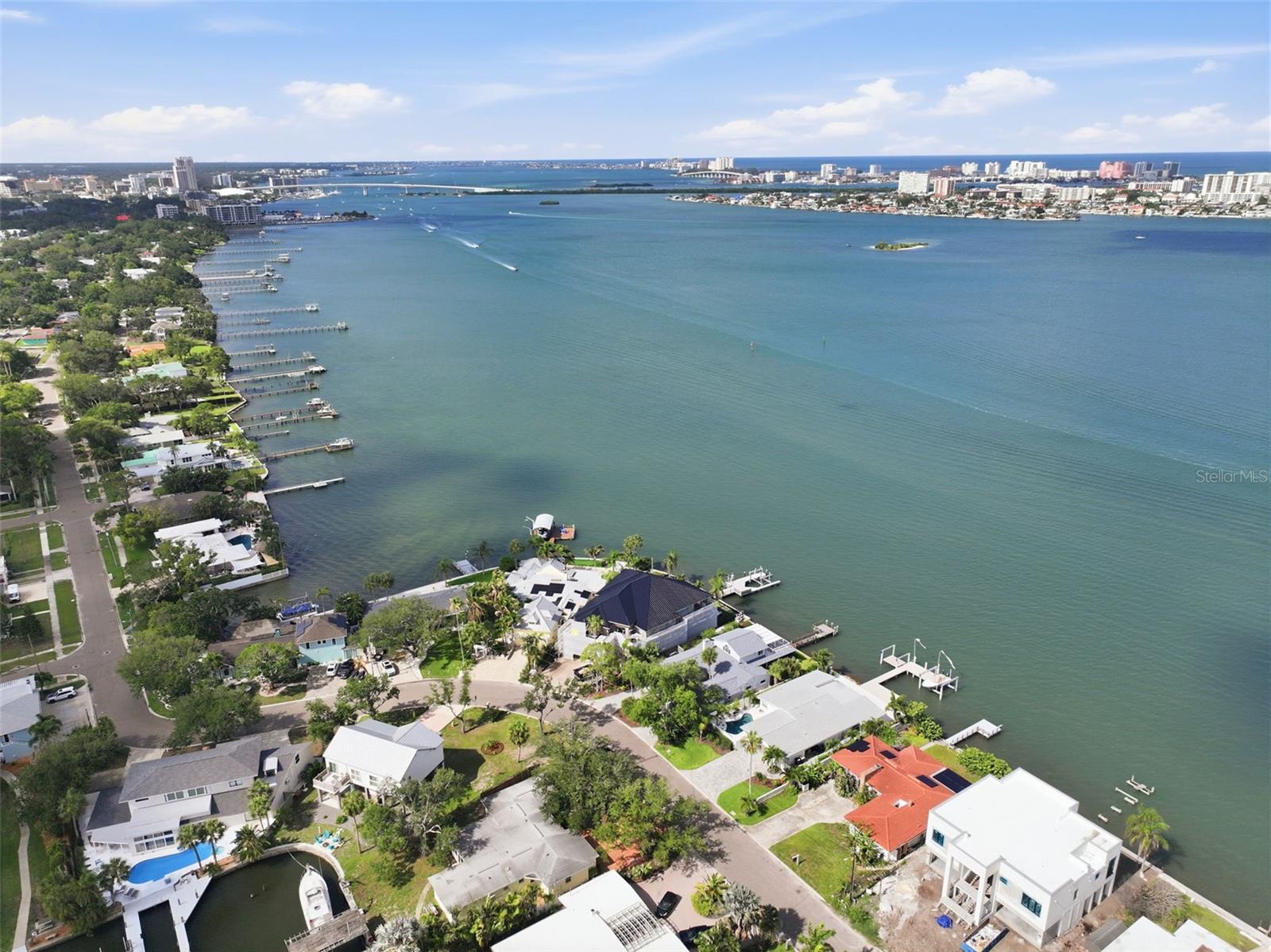 VENETIAN POINT - Residential