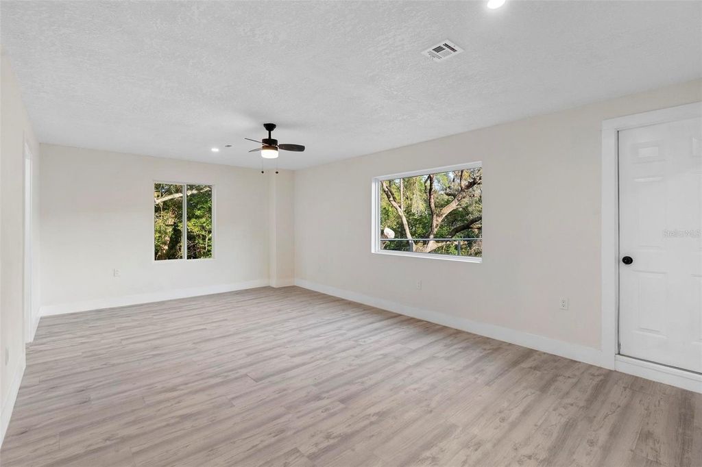 listing image 58