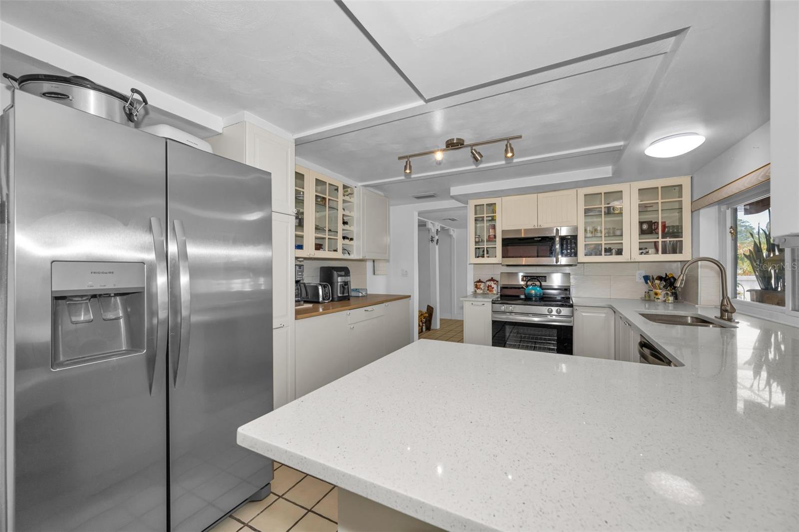 BEACON SQUARE - Residential