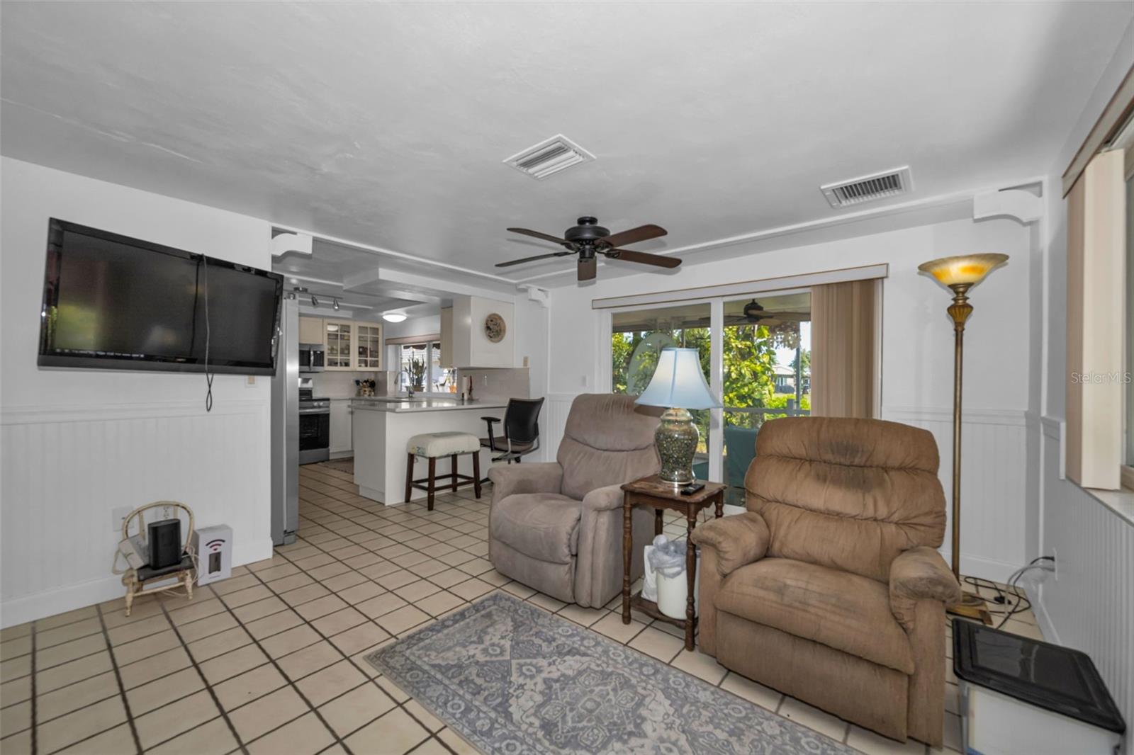 BEACON SQUARE - Residential