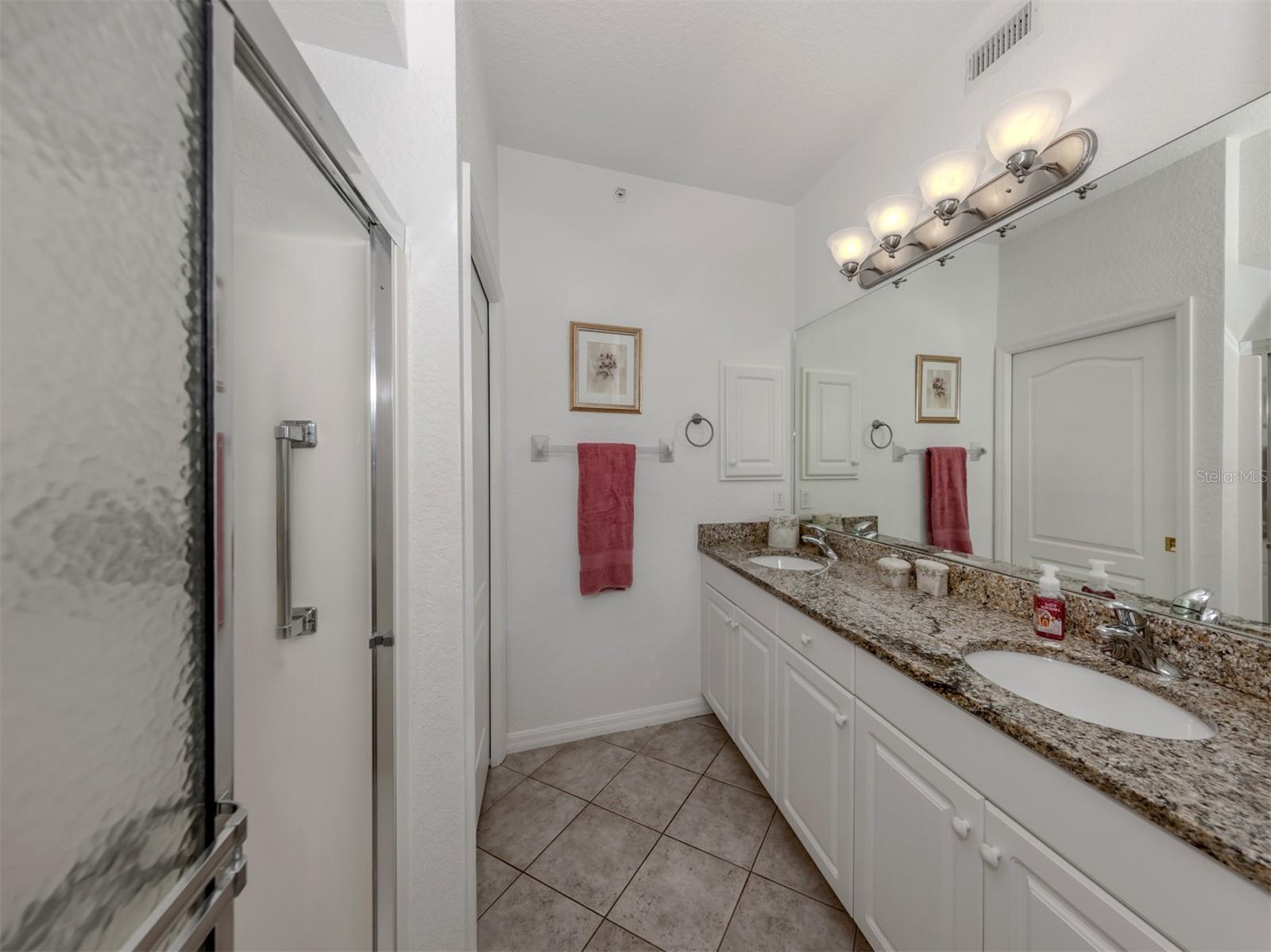 CASA DI AMICI - Residential Lease