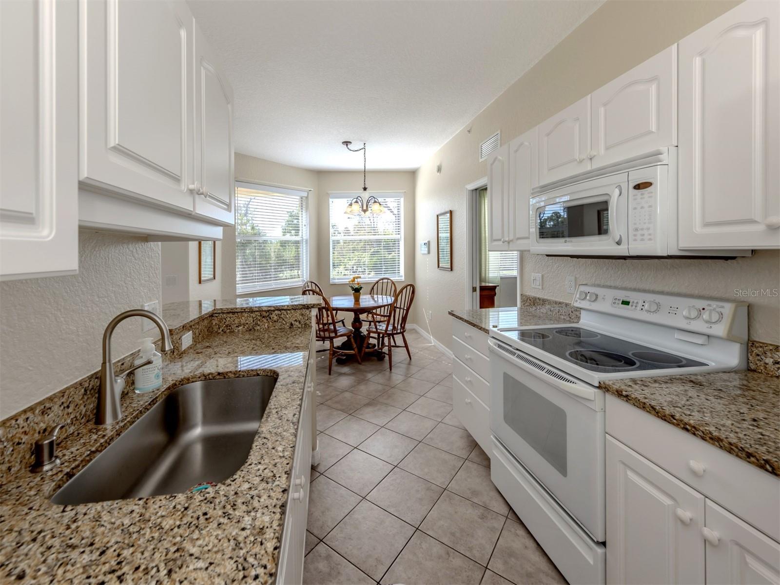 CASA DI AMICI - Residential Lease