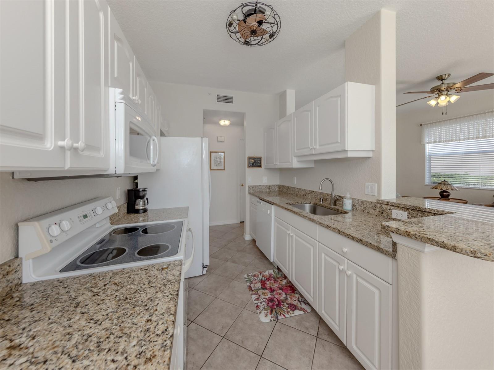 CASA DI AMICI - Residential Lease