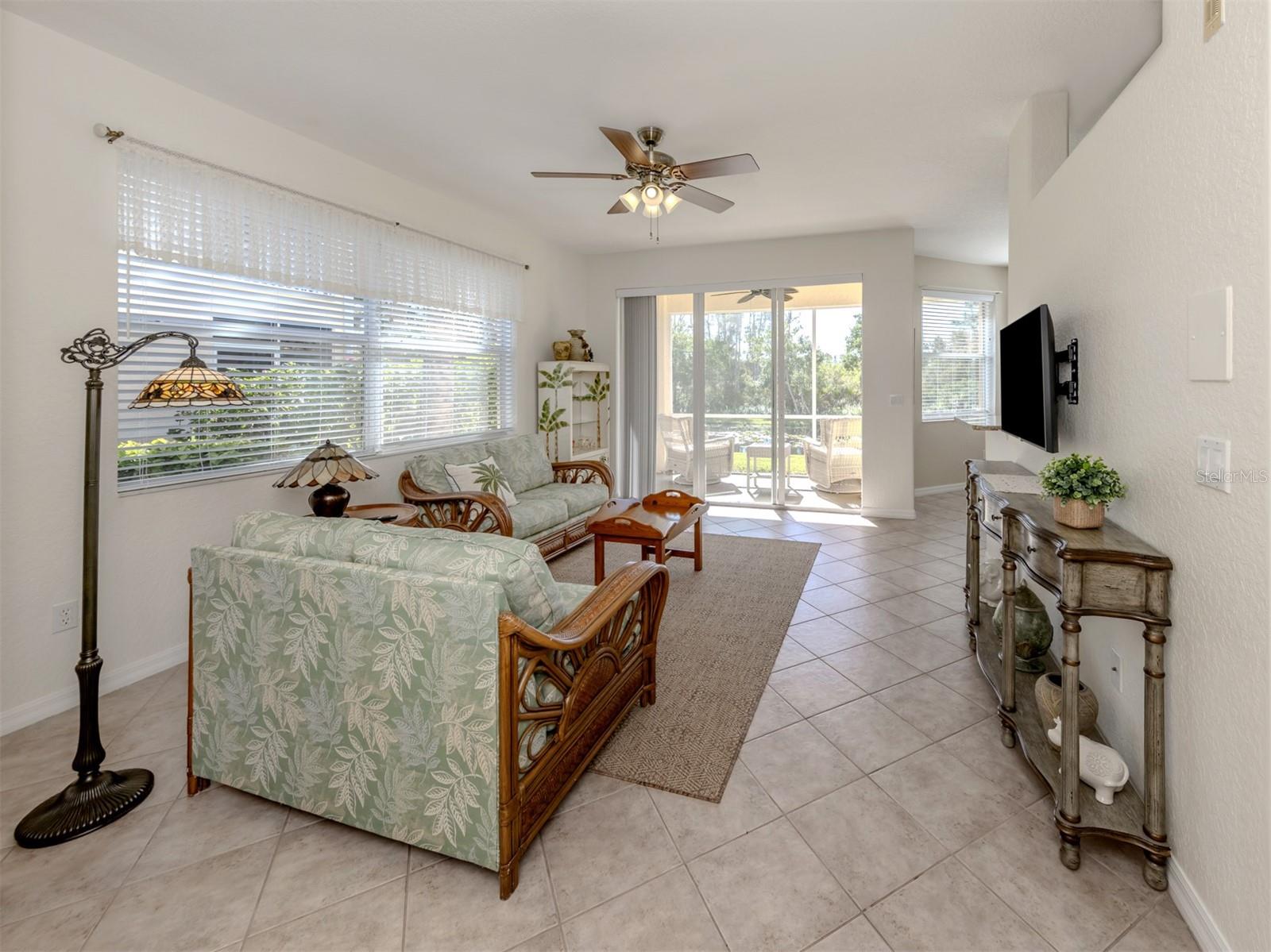 CASA DI AMICI - Residential Lease