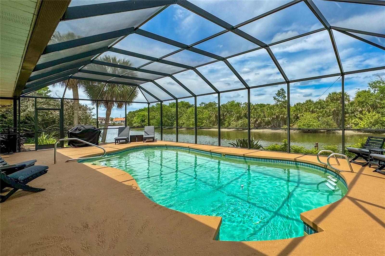 85 COMANCHE COURT