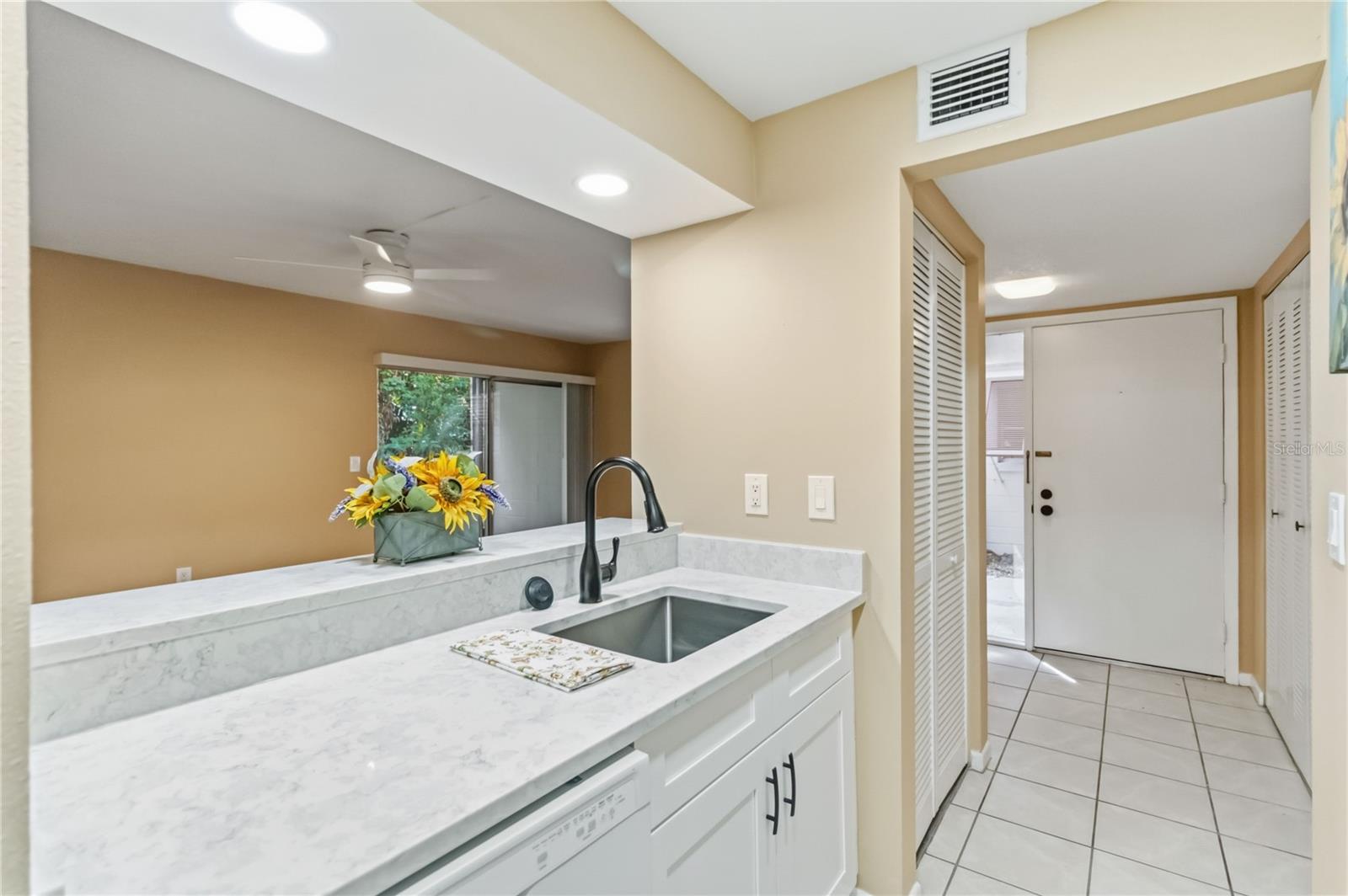 EDGEWATER CONDO APTS - Residential Lease