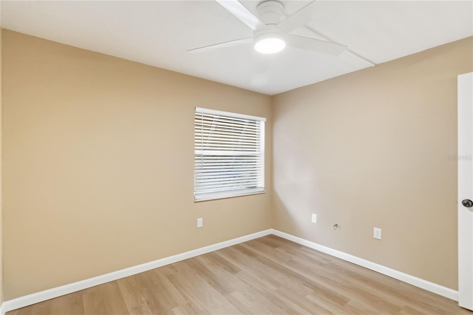 EDGEWATER CONDO APTS - Residential Lease