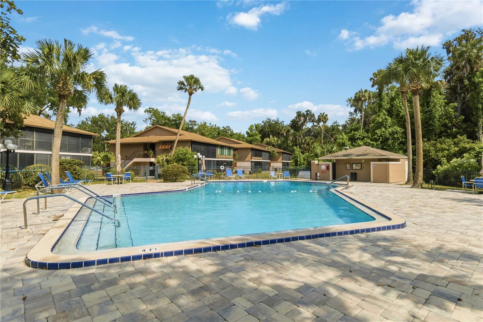 EDGEWATER CONDO APTS - Residential Lease
