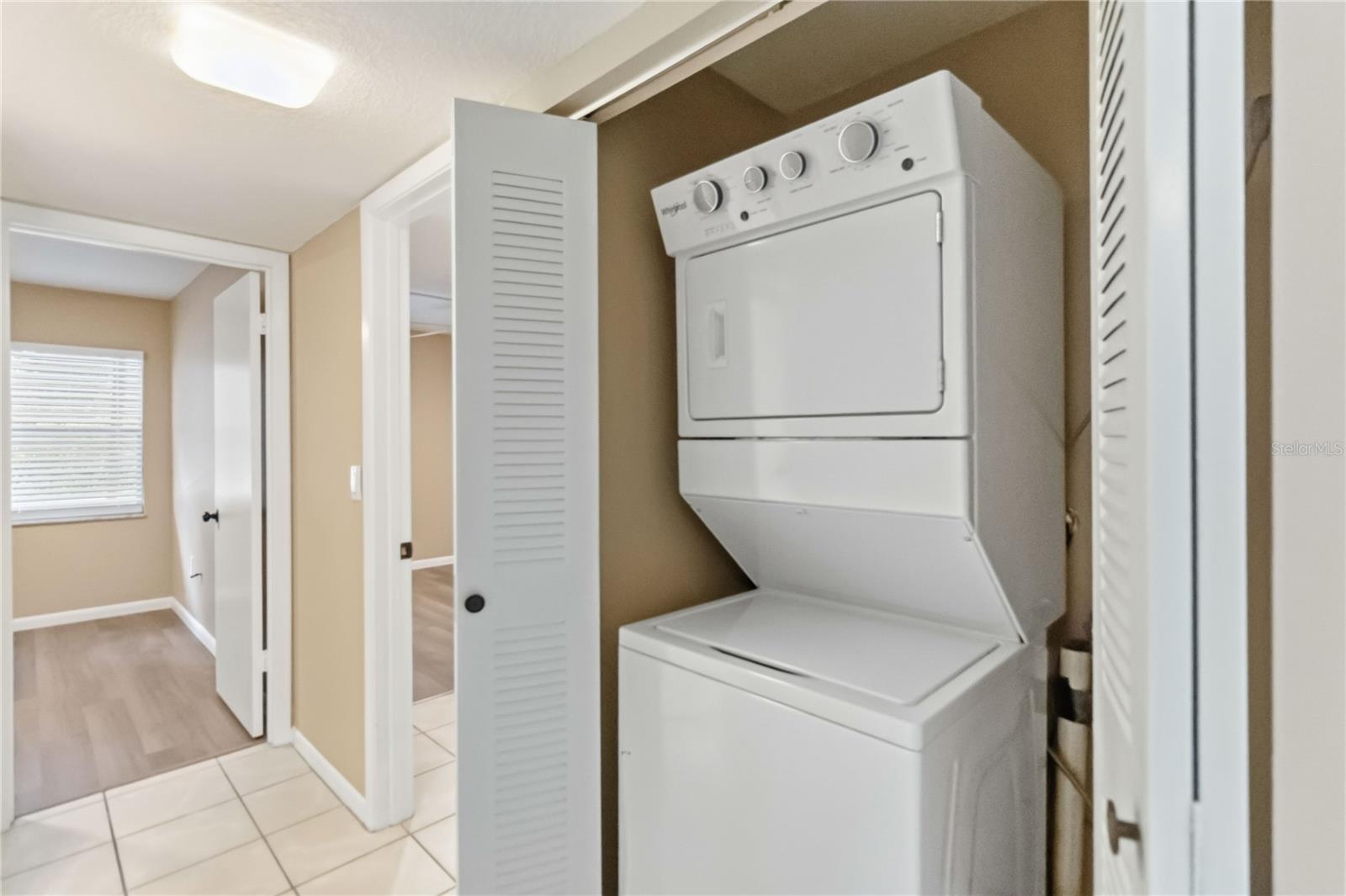 EDGEWATER CONDO APTS - Residential Lease