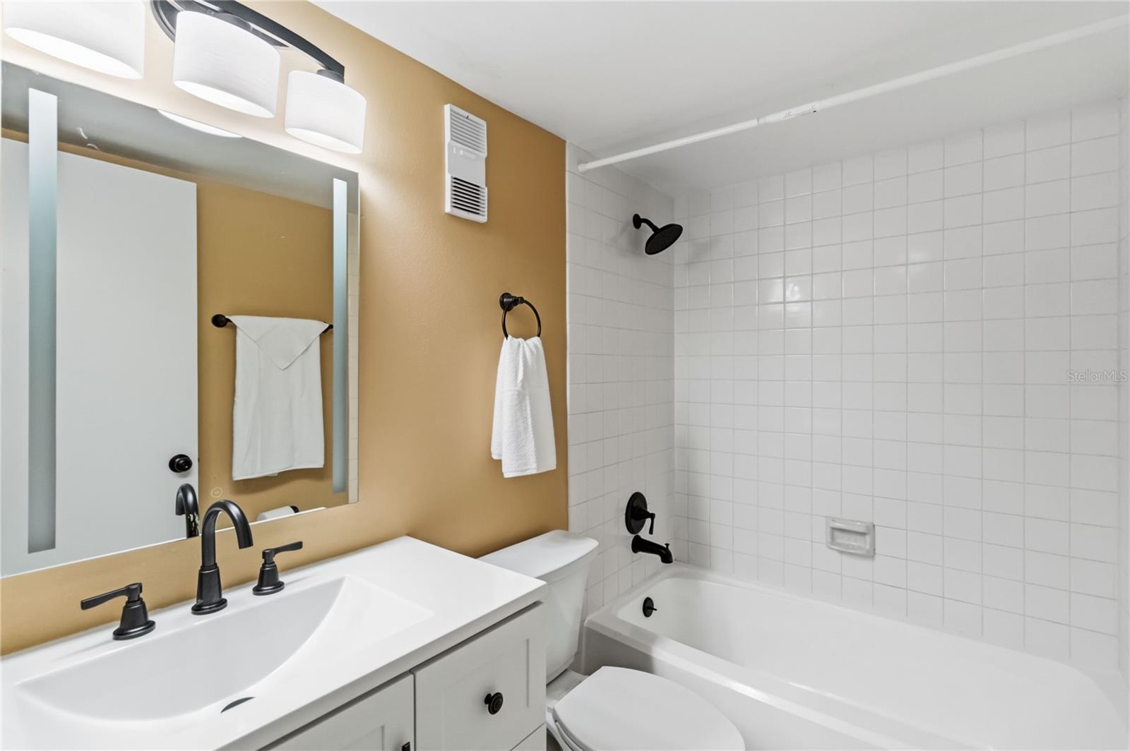 EDGEWATER CONDO APTS - Residential Lease