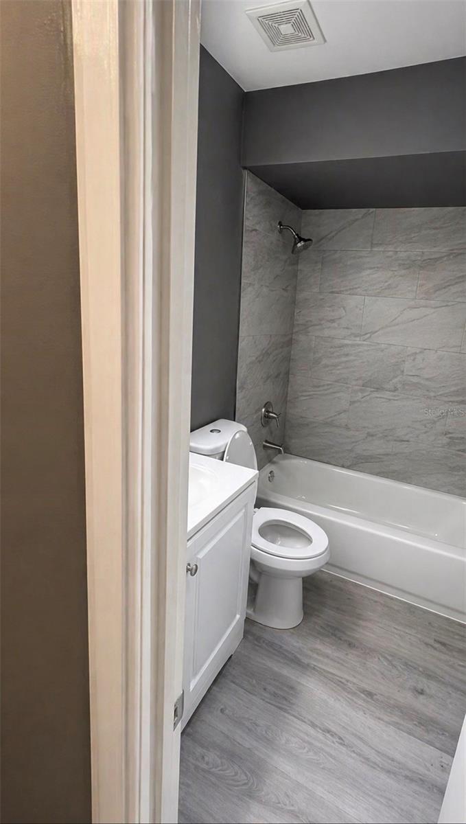 SILVER PINES PH 01 - Residential Lease