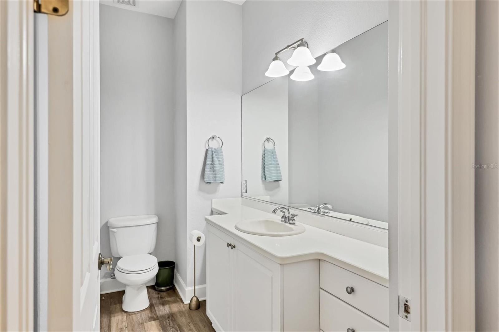 ACADEMY PARK PH II & III - Residential Lease