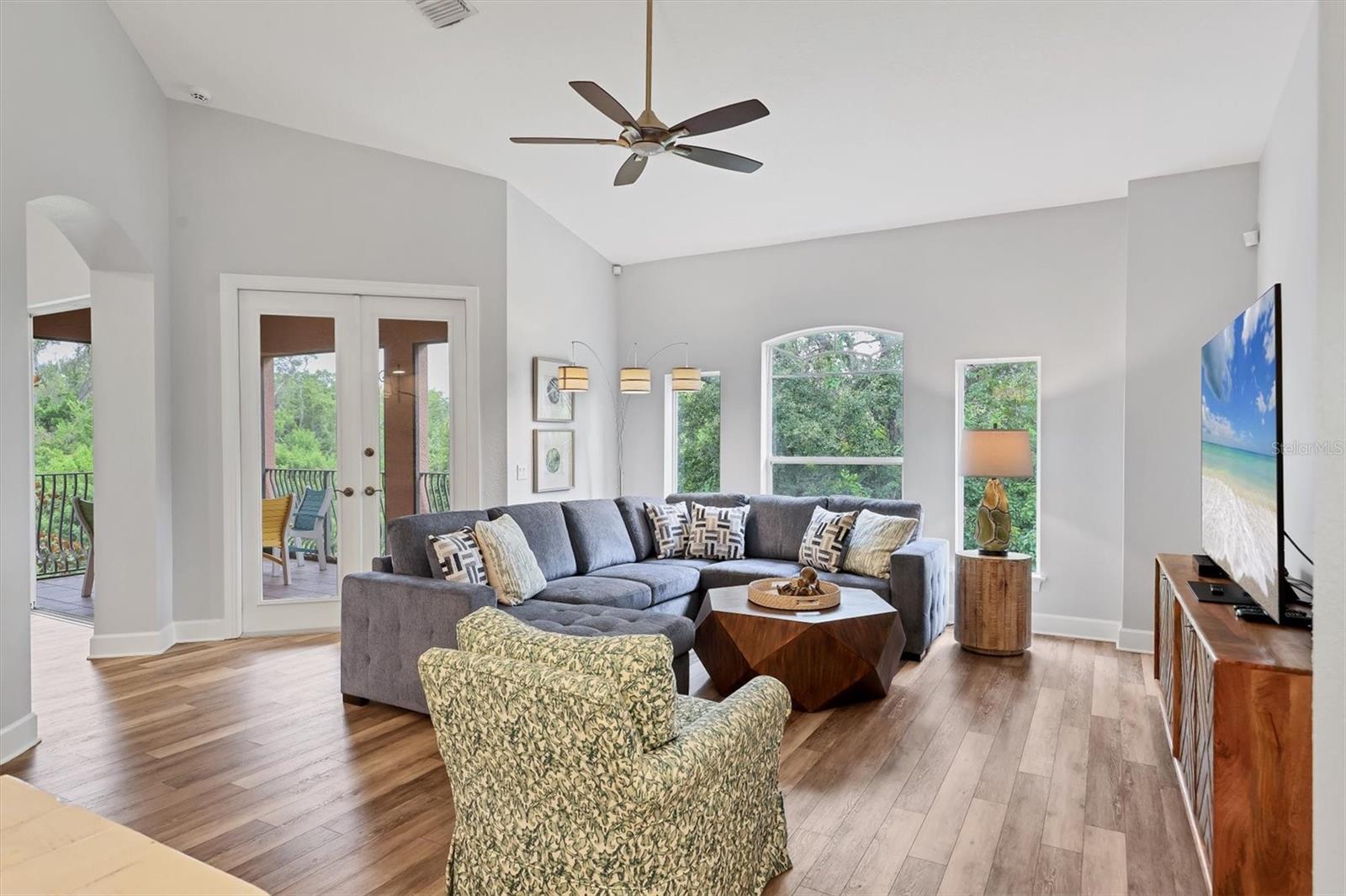 ACADEMY PARK PH II & III - Residential Lease