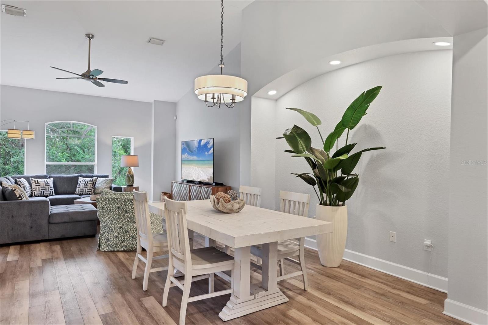 ACADEMY PARK PH II & III - Residential Lease