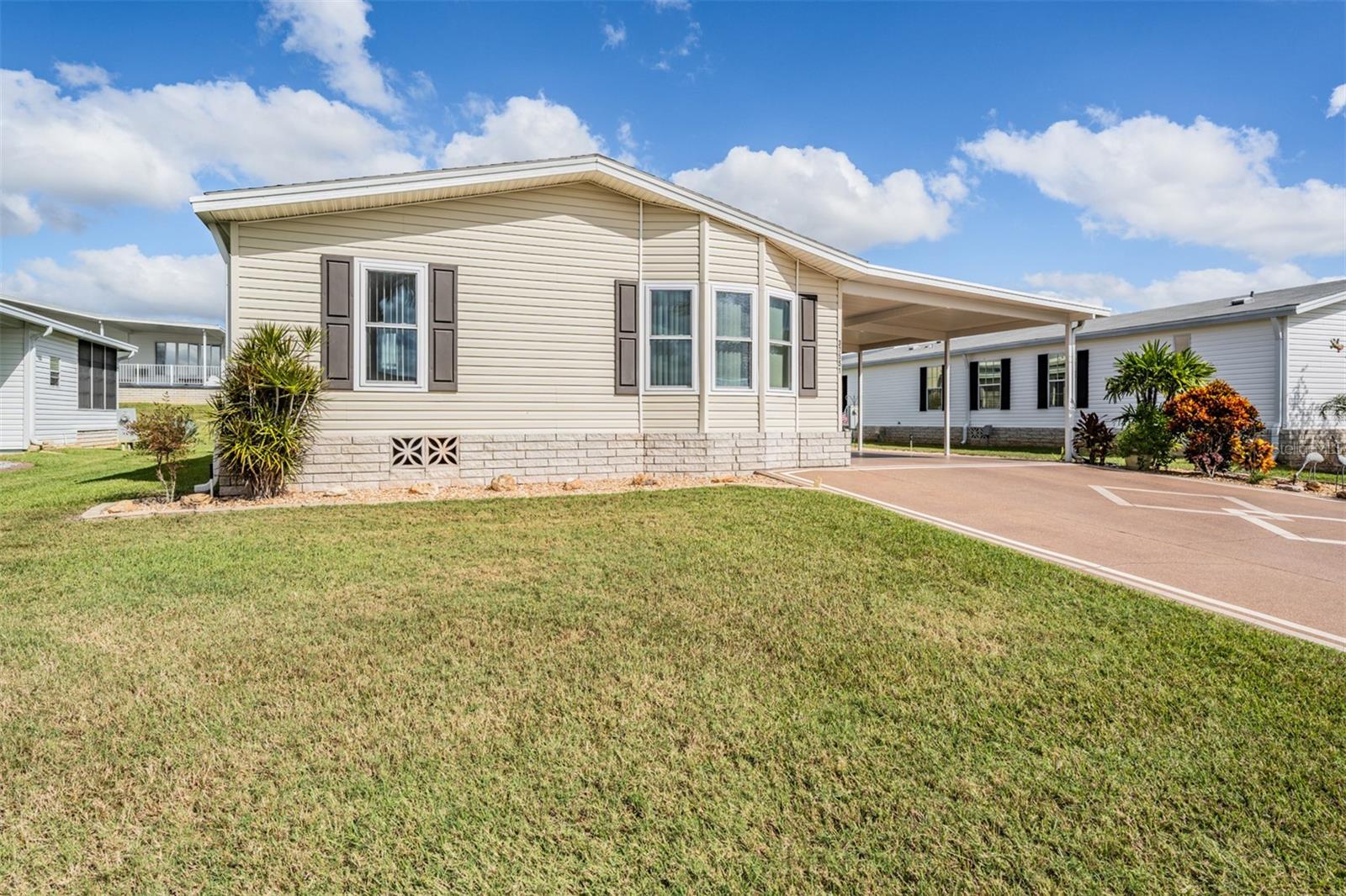 GRAND HORIZONS - Residential