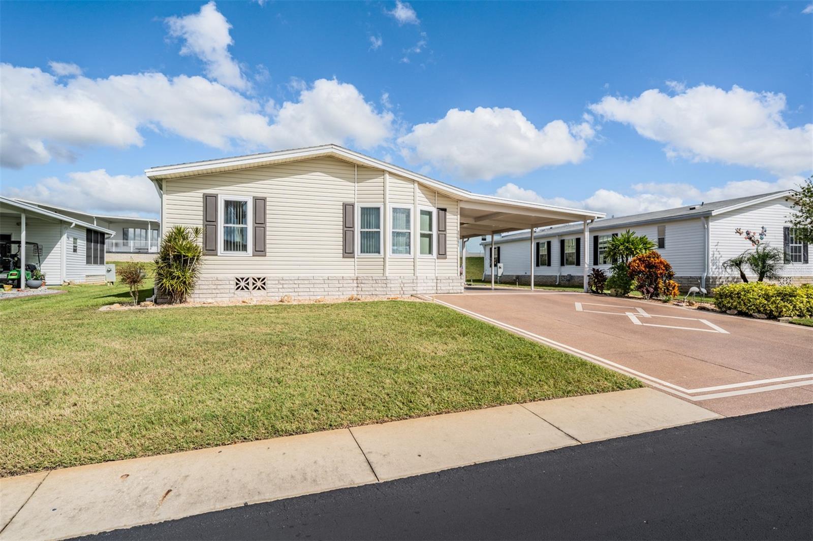 GRAND HORIZONS - Residential