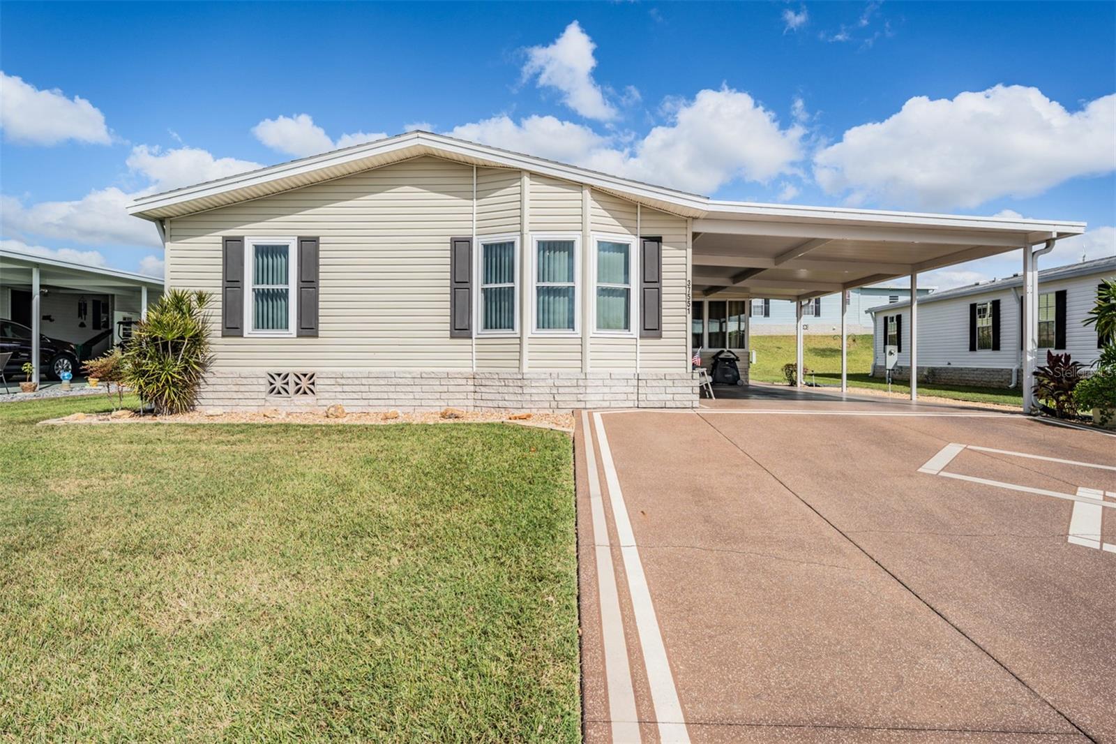 GRAND HORIZONS - Residential