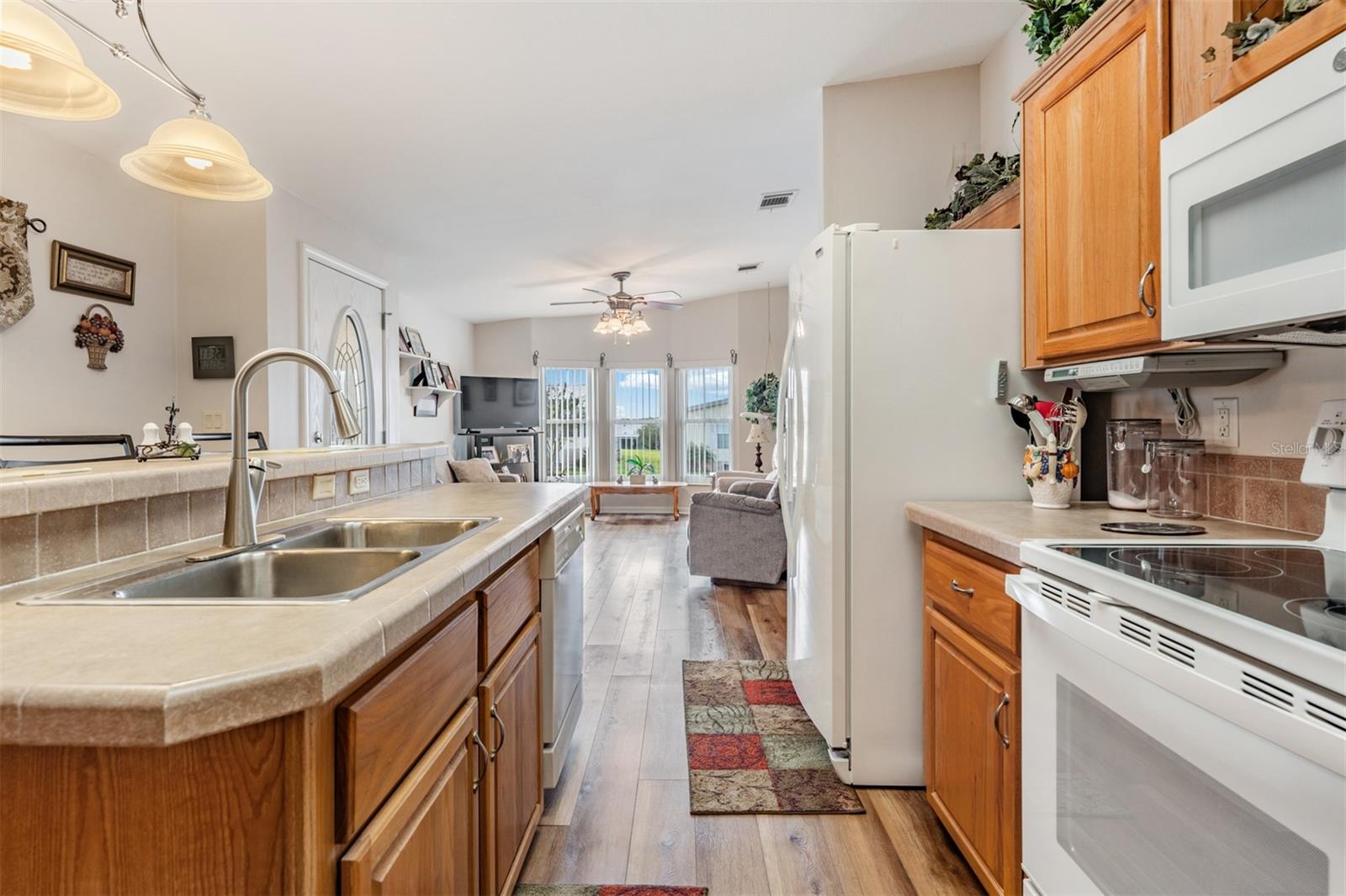 GRAND HORIZONS - Residential