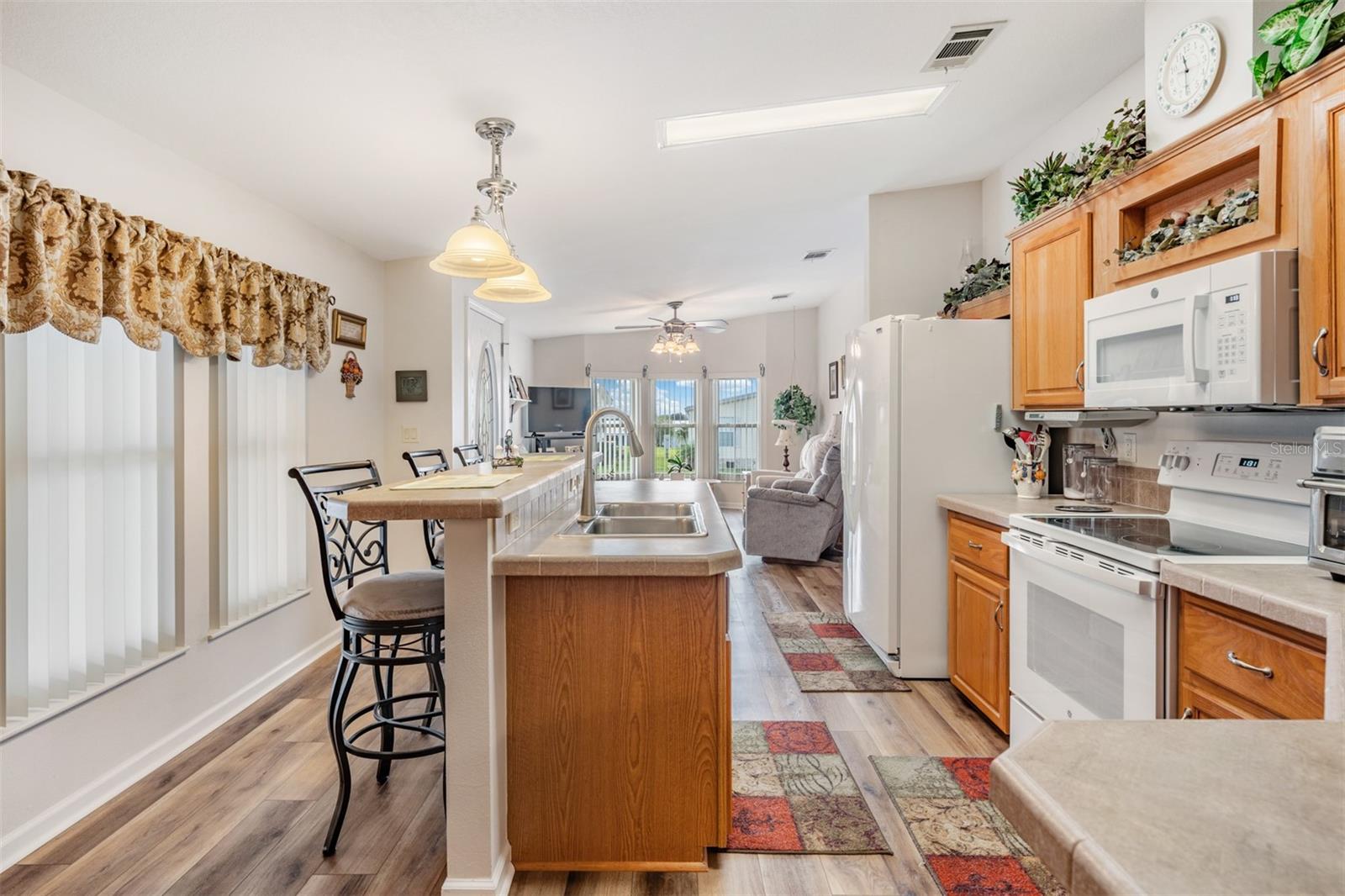 GRAND HORIZONS - Residential