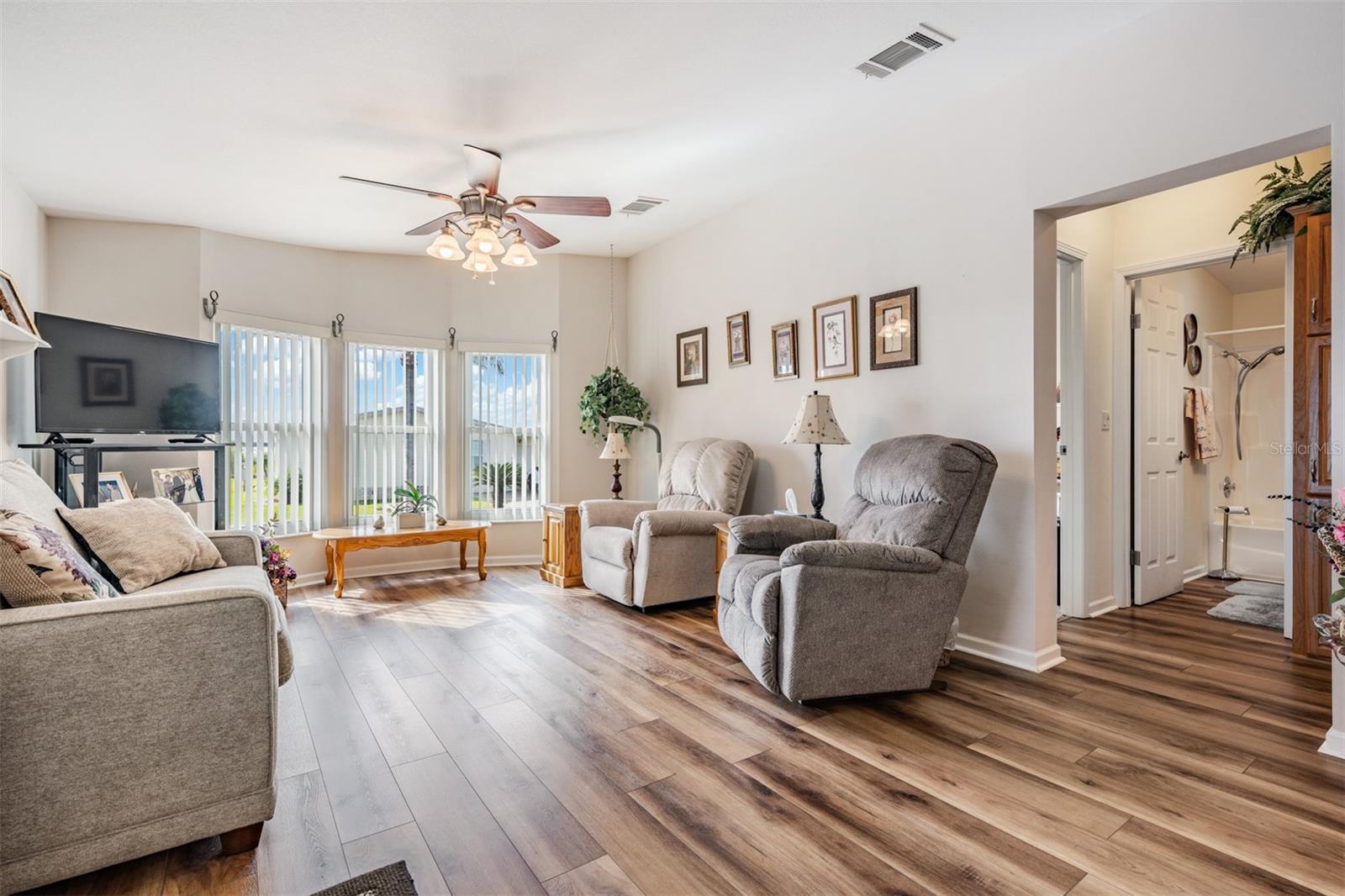 GRAND HORIZONS - Residential