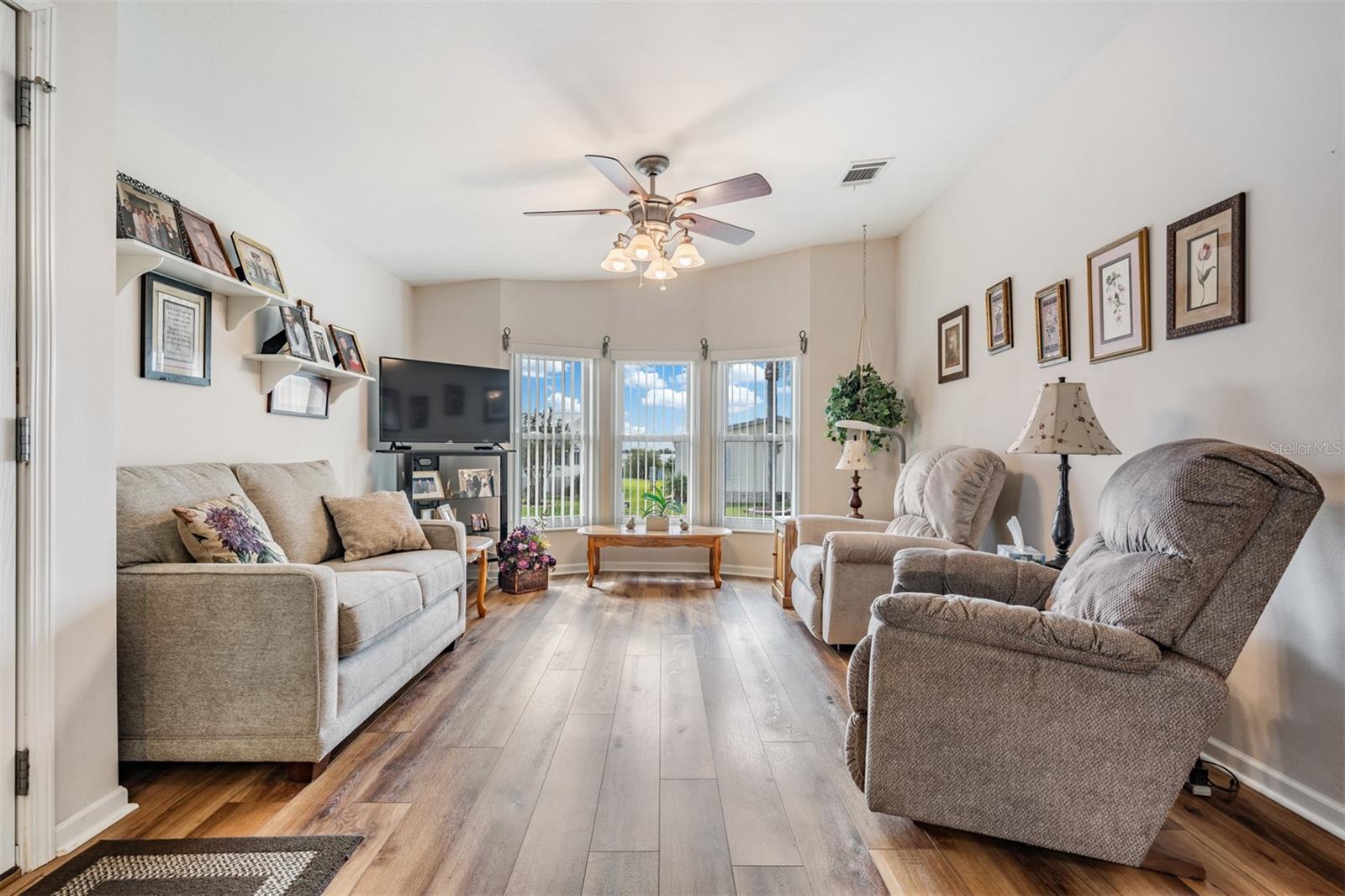 GRAND HORIZONS - Residential